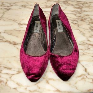 Matisse Velvet Flats Size 8.5